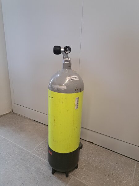 DUWT® Tauchflasche 10 L / 200 bar, Miete /Tag, Preis inkl. 1 Füllung